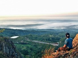 gunung purba